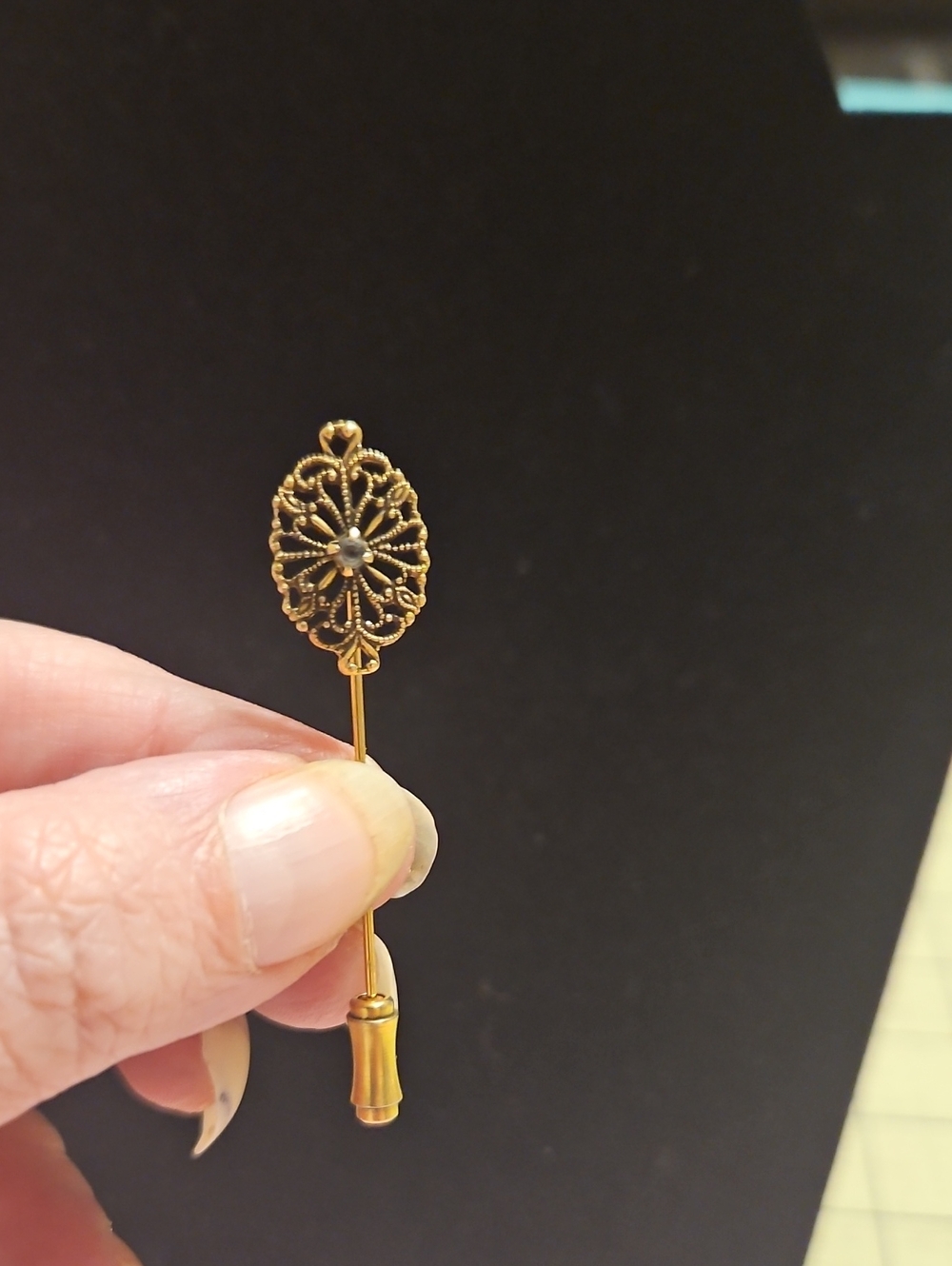 Vintage Gold Filigree Stick Pin - Elegant Women's Jewelry